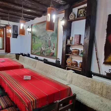 хвойна * Apriltsi (Lovech)