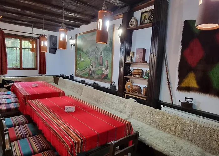 хвойна * Apriltsi (Lovech)